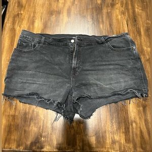 Old Navy Size 20 Black Shorts